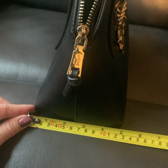 Betsy Johnson New York - Picture 7 of 8